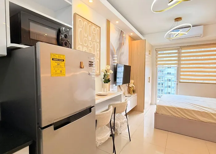Aparthotel Shell Residences Mall Of Caitlin's Place 4*